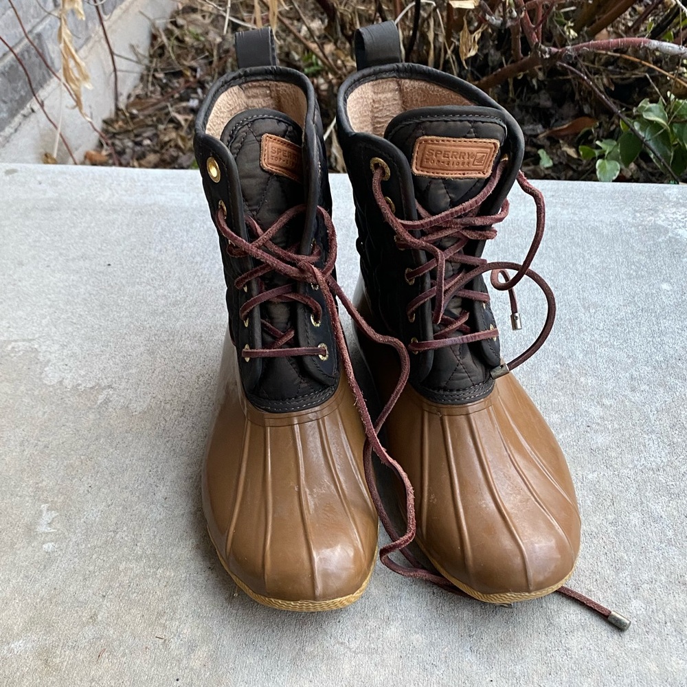 Brown quilted sperry waterproof rubber boots